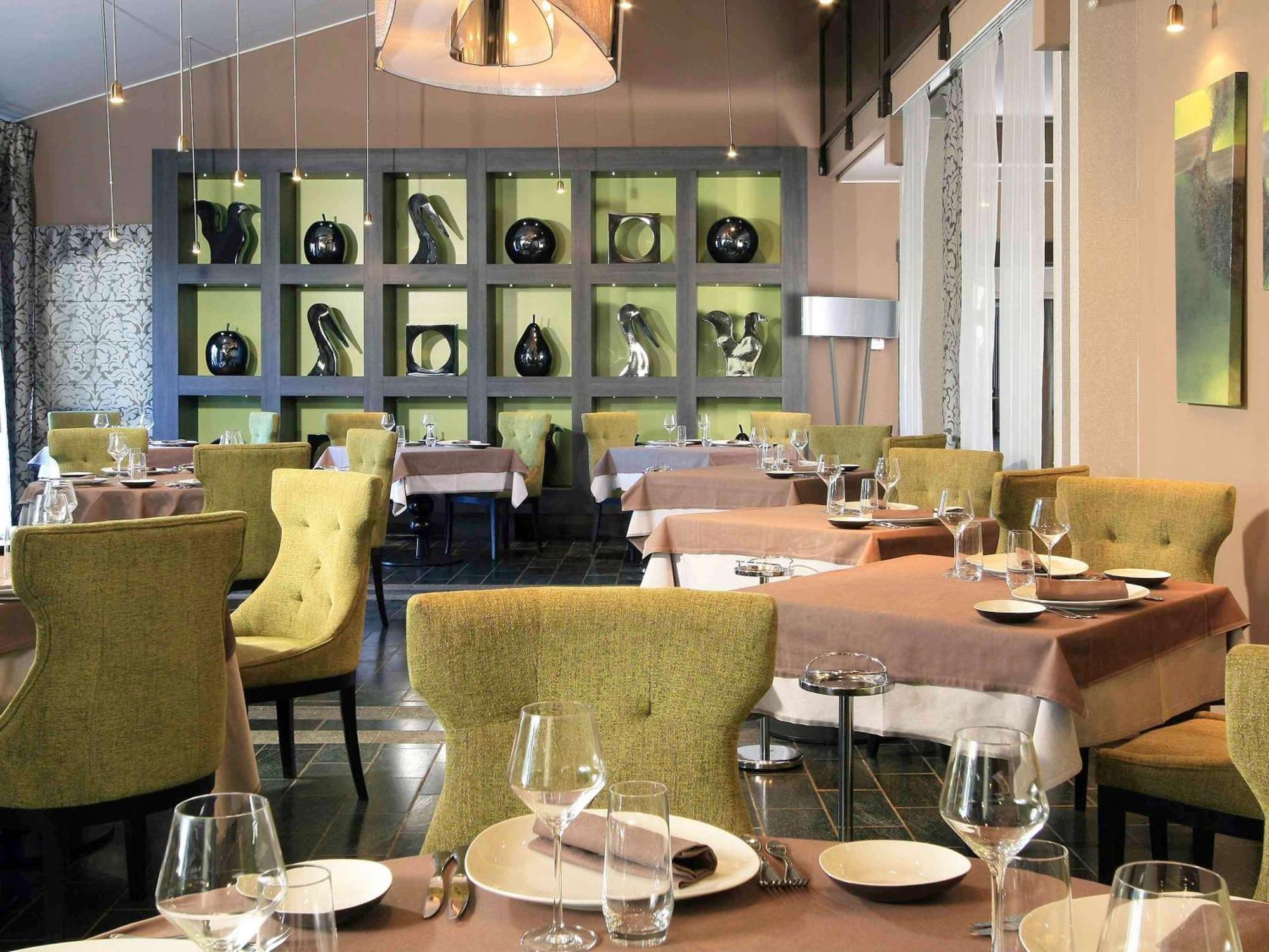 Mercure Brignoles Golf De Barbaroux & Spa Bagian luar foto