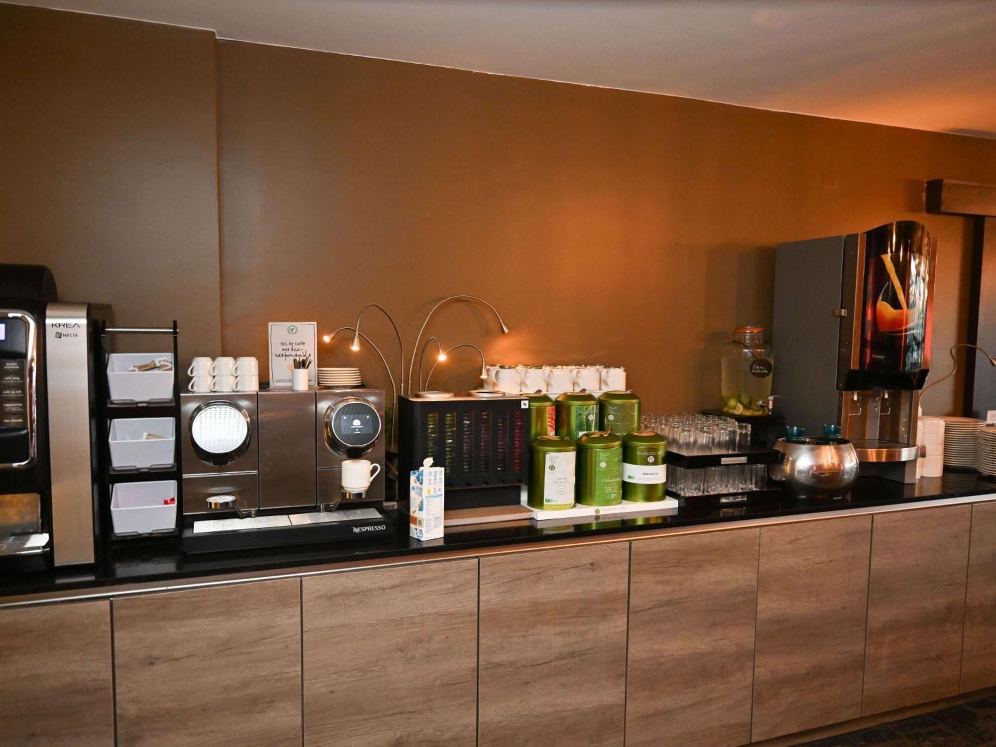 Mercure Brignoles Golf De Barbaroux & Spa Bagian luar foto
