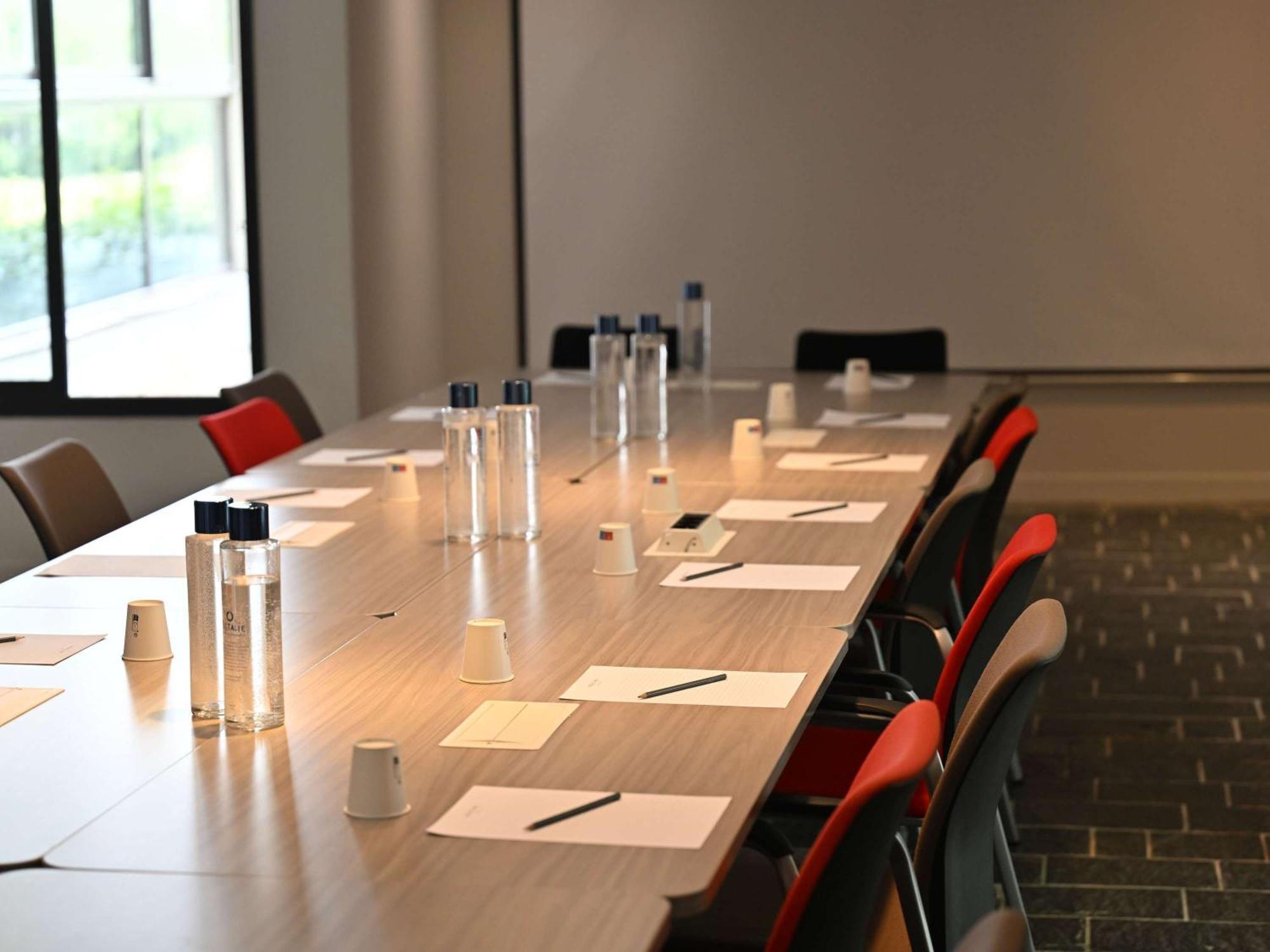 Mercure Brignoles Golf De Barbaroux & Spa Bagian luar foto