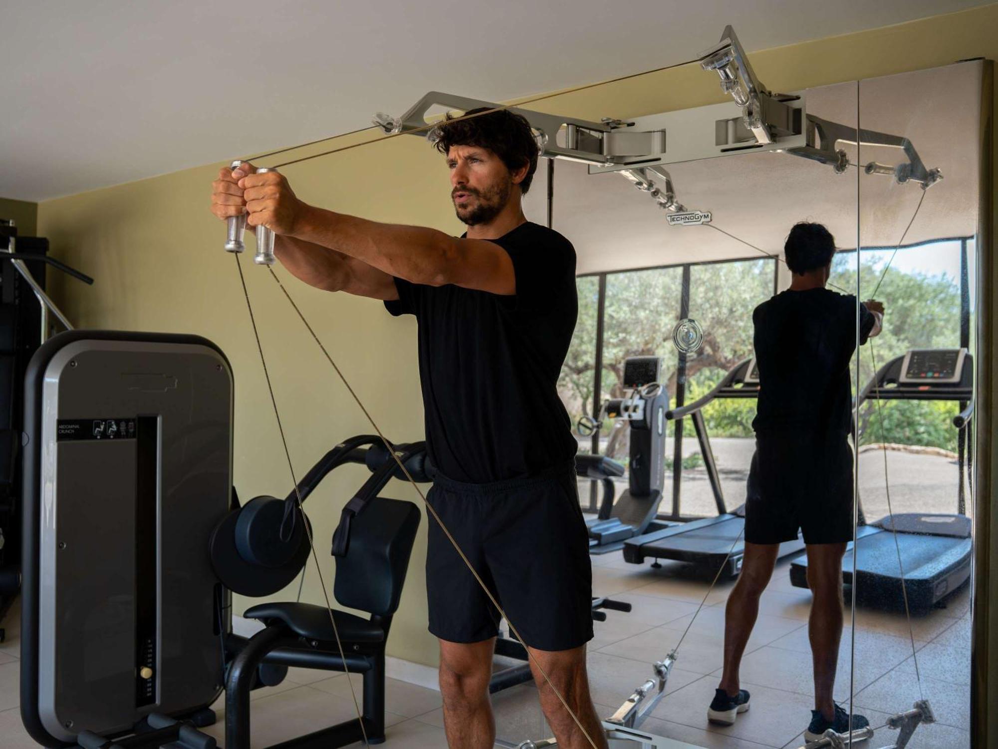 Mercure Brignoles Golf De Barbaroux & Spa Bagian luar foto
