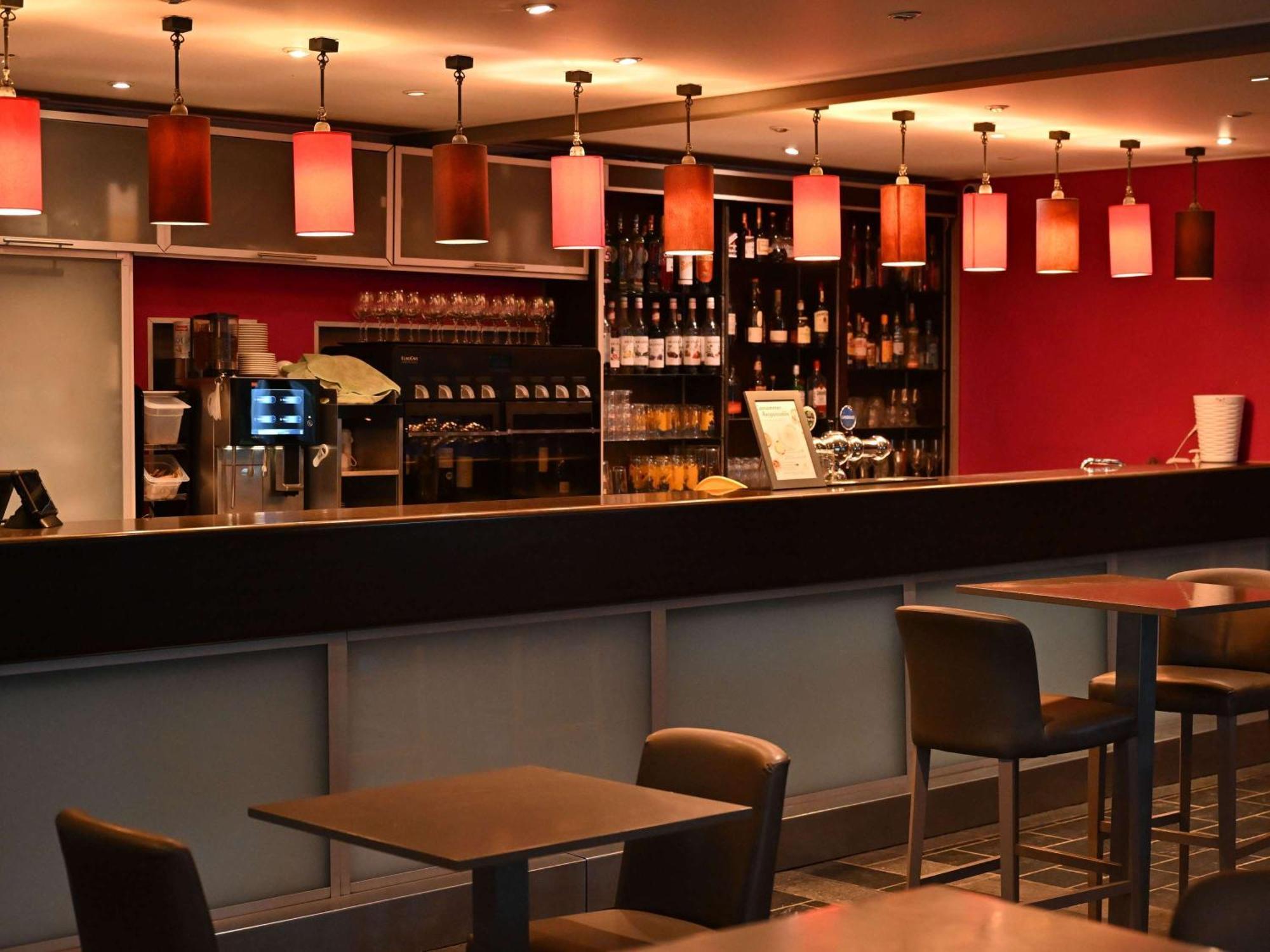 Mercure Brignoles Golf De Barbaroux & Spa Bagian luar foto