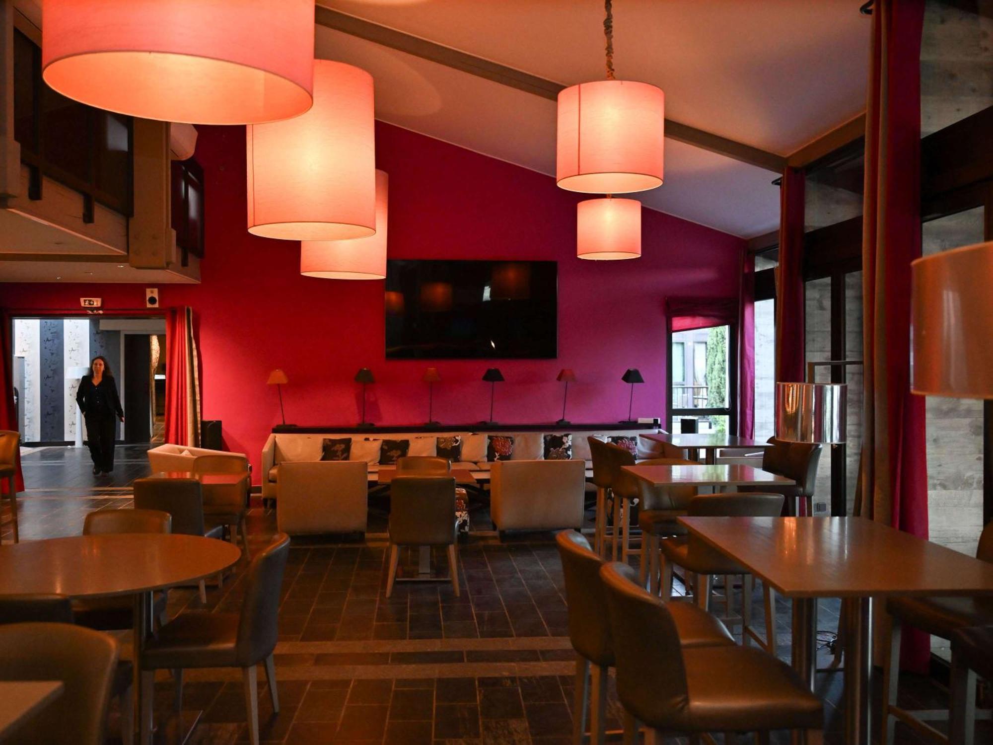 Mercure Brignoles Golf De Barbaroux & Spa Bagian luar foto