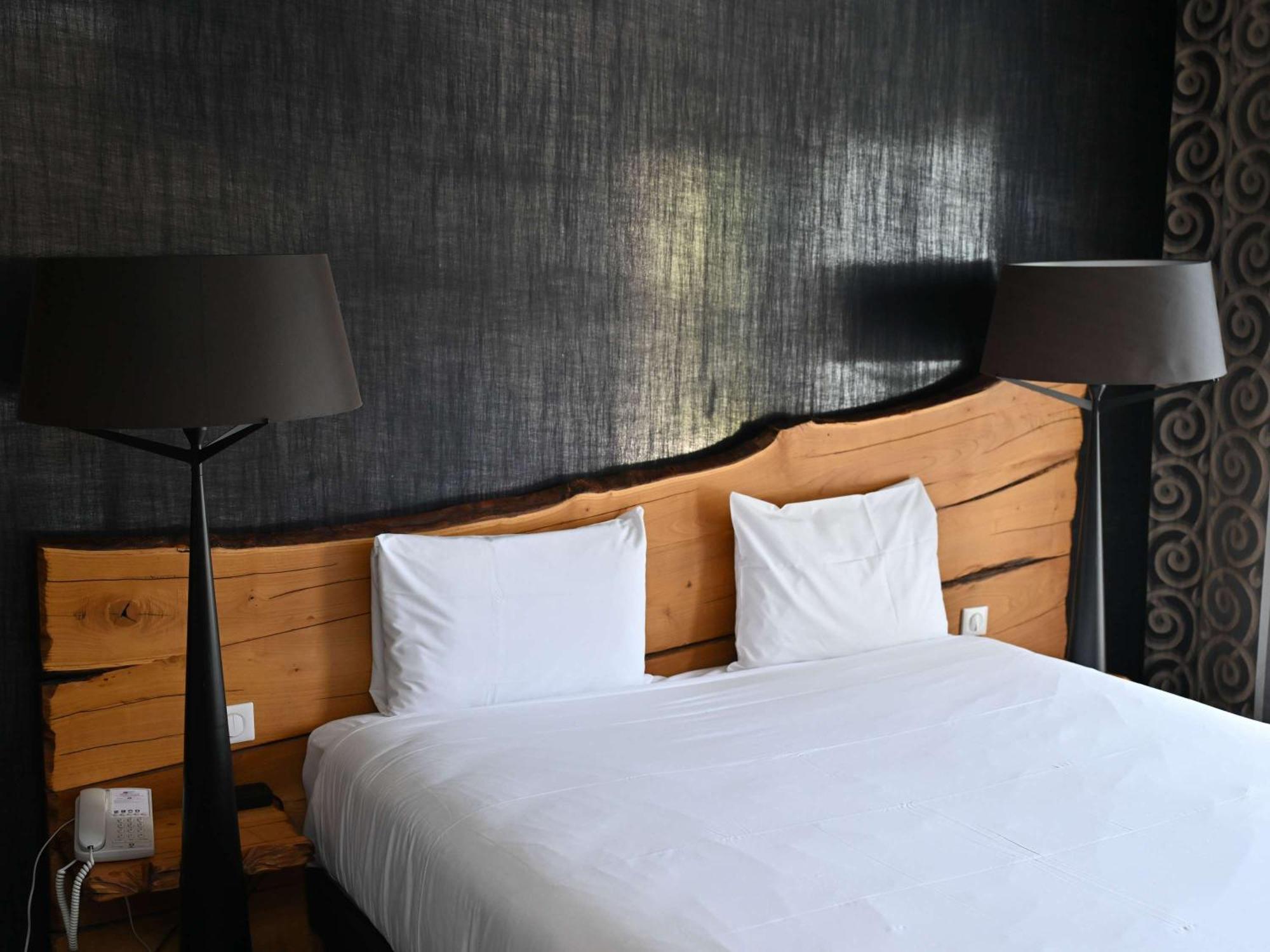 Mercure Brignoles Golf De Barbaroux & Spa Bagian luar foto